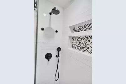 125 NE 150th St, Miami, FL 33161 - Photo 22