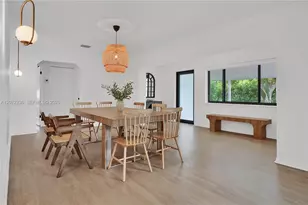 125 NE 150th St, Miami, FL 33161 - Photo 8