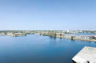 1301 NE Miami Gardens Dr, Miami, FL 33179 - Photo 12