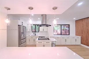 1825 Alamanda Dr, North Miami, FL 33181 - Photo 6