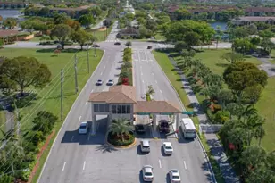 901 SW 128th Ave, Pembroke Pines, FL 33027 - Photo 2