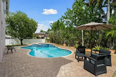 675 SW 159th Ln, Pembroke Pines, FL 33027 - Photo 28