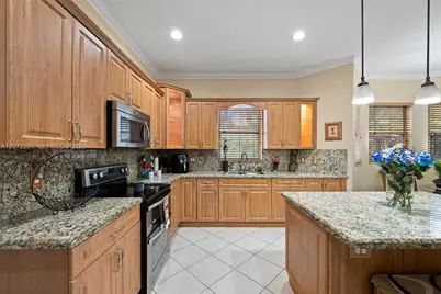 675 SW 159th Ln, Pembroke Pines, FL 33027 - Photo 18