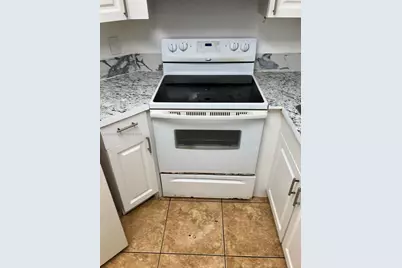 213 Lake Pointe Dr #112, Oakland Park, FL 33309 - Photo 4