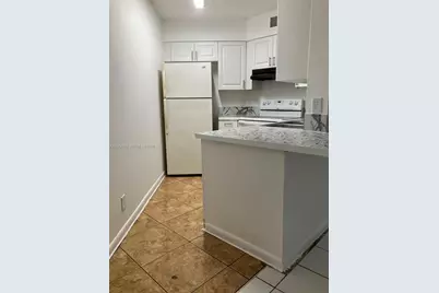 213 Lake Pointe Dr #112, Oakland Park, FL 33309 - Photo 2