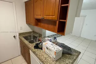 17515 NW 67th Ct, Hialeah, FL 33015 - Photo 4