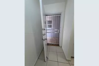 1661 SW 3rd St #19, Miami, FL 33135 - Photo 6