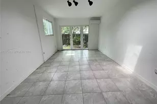 10642 SW 77th Ave, Pinecrest, FL 33156 - Photo 8
