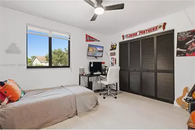 226 SW 180th Ave, Pembroke Pines, FL 33029 - Photo 28