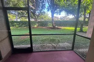 10381 NW 8th St, Pembroke Pines, FL 33026 - Photo 18