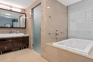 3737 Collins Ave, Miami Beach, FL 33140 - Photo 16