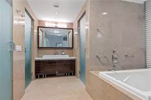 3737 Collins Ave, Miami Beach, FL 33140 - Photo 18