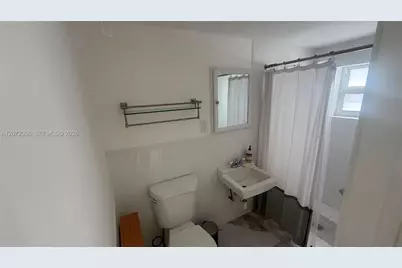 52 NE 51st St, Miami, FL 33137 - Photo 4