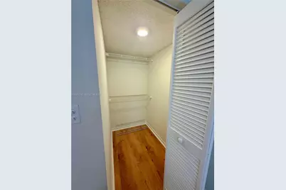 [Address not provided], West Palm Beach, FL 33409 - Photo 18
