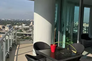 90 SW 3rd St, Miami, FL 33130 - Photo 4