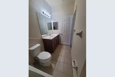 8935 W 35th Ln #8935, Hialeah, FL 33018 - Photo 18
