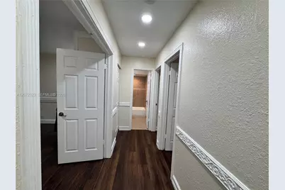 32 Wimbledon Lake Dr #221, Plantation, FL 33324 - Photo 12