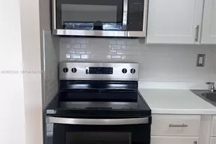 15630 SW 80th St, Miami, FL 33193 - Photo 10