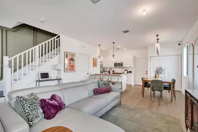 8166 NW 42nd St, Doral, FL 33166 - Photo 16