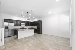 12441 NW 18th Ct, Pembroke Pines, FL 33028 - Photo 10