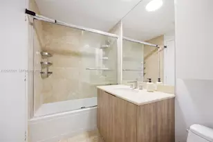 901 Brickell Key Blvd, Miami, FL 33131 - Photo 18