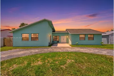 16604 SW 104th Ct, Miami, FL 33157 - Photo 1