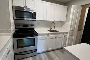 18725 NW 62nd Ave, Hialeah, FL 33015 - Photo 18