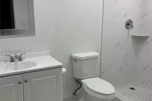 4675 W 18th Ct, Hialeah, FL 33012 - Photo 20
