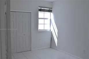 3225 NE 184th St, Aventura, FL 33160 - Photo 22
