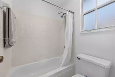 6733 Bayfront Dr, Margate, FL 33063 - Photo 36