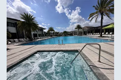 8388 NW 49th St, Doral, FL 33166 - Photo 30