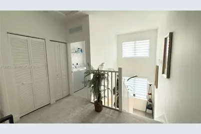 8388 NW 49th St, Doral, FL 33166 - Photo 10