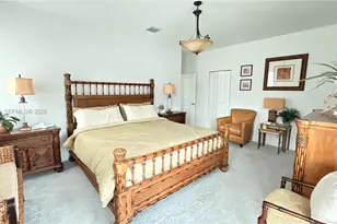 8388 NW 49th St, Doral, FL 33166 - Photo 14