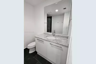 900 Biscayne Blvd #4210, Miami, FL 33132 - Photo 18