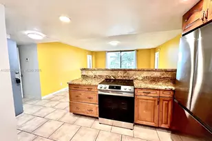 13499 Biscayne Blvd, North Miami, FL 33181 - Photo 2