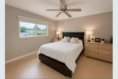 1812 N 45th Ave, Hollywood, FL 33021 - Photo 12