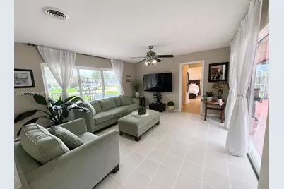 1812 N 45th Ave, Hollywood, FL 33021 - Photo 4