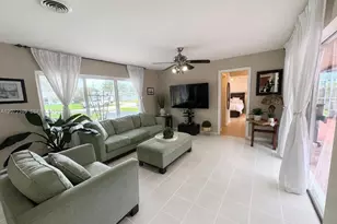 1812 N 45th Ave, Hollywood, FL 33021 - Photo 4