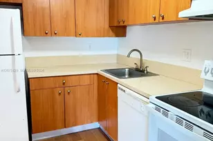 411 Executive Center Dr, West Palm Beach, FL 33401 - Photo 10