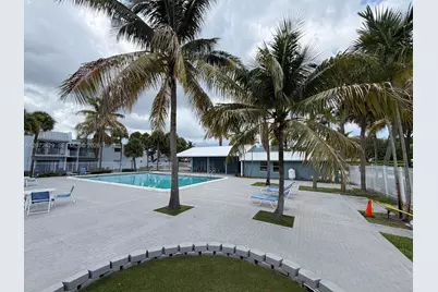 411 Executive Center Dr #109, West Palm Beach, FL 33401 - Photo 1