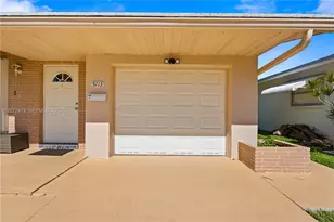 5713 NW 68th Terrace, Tamarac, FL 33321 - Photo 4