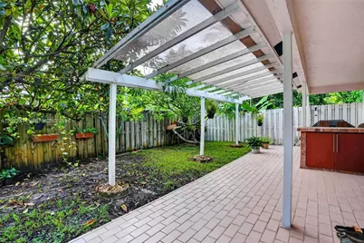 18253 SW 5th St, Pembroke Pines, FL 33029 - Photo 38
