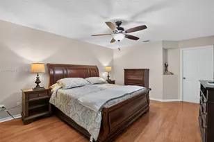 18253 SW 5th St, Pembroke Pines, FL 33029 - Photo 24