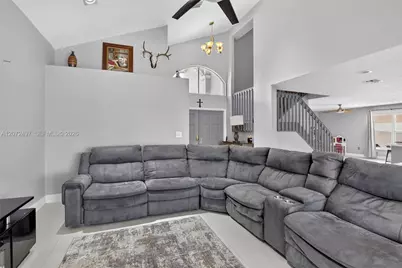 19156 NW 24th Ct, Pembroke Pines, FL 33029 - Photo 6