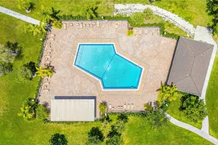 1651 SW 127th Ave, Pembroke Pines, FL 33027 - Photo 34