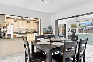 7640 NW 8th St, Pembroke Pines, FL 33024 - Photo 4