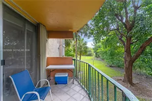 9320 Fontainebleau Blvd, Miami, FL 33172 - Photo 12