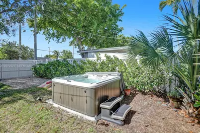 421 NE 70th St, Miami, FL 33138 - Photo 56