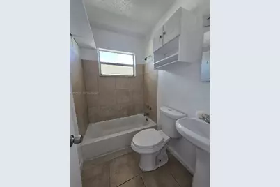 3740 W Hallandale Beach Blvd, Hollywood, FL 33023 - Photo 12