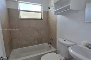 3740 W Hallandale Beach Blvd, Hollywood, FL 33023 - Photo 12